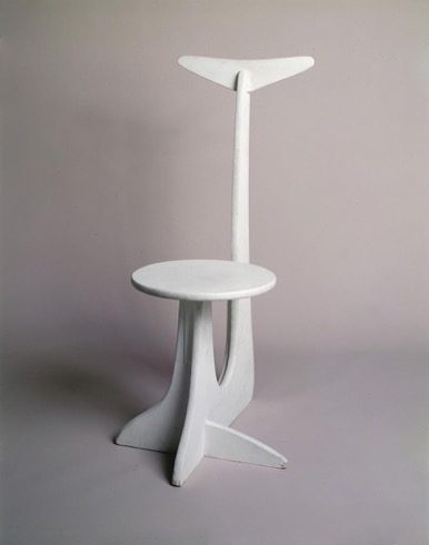 Figure 2: Chair for Martha Graham’s ‘Hérodiade,’1944, plywood, paint. ©The Isamu Noguchi Foundation and Garden Museum, NY/ARS. Photo by Kevin Noble.